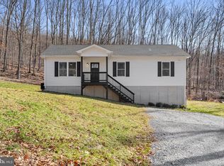 1442 Johnnycake Ln, Harpers Ferry, WV 25425