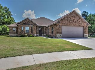 256 Bailey St, Blanchard, OK 73010