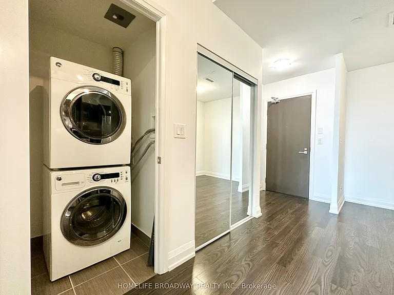 7161 Yonge St #2833 — Photo 14