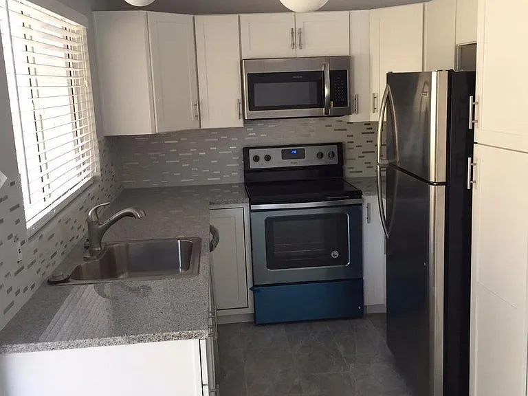 16253 N 18th St — Photo 5