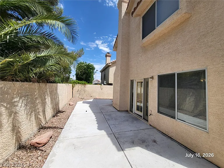 9404 Hershey Ln — Photo 15