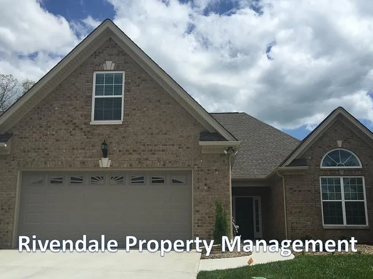 1996 Belleau Village Ln — Photo 1