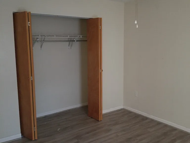 1109 Green St #11 — Photo 7