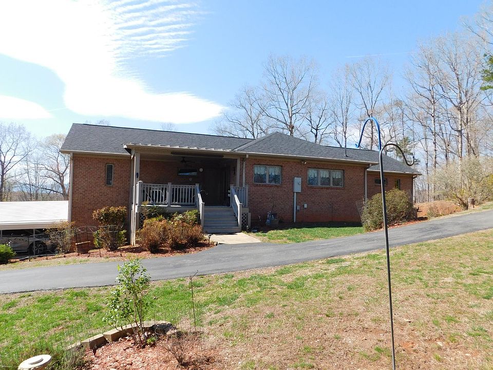 1st image of 320 Ruth Dr