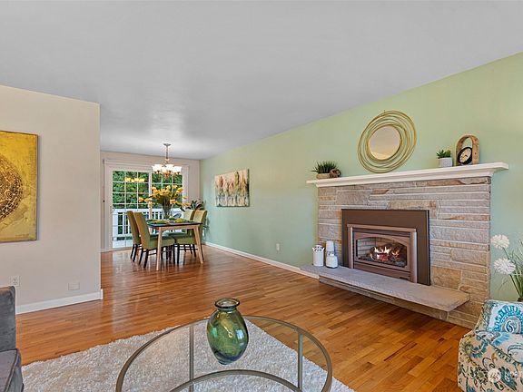 4th image of 5020 114th Avenue NE