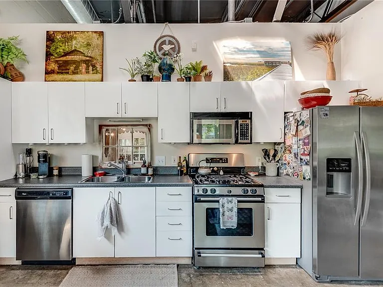 5200 Peachtree Rd #1101 — Photo 19