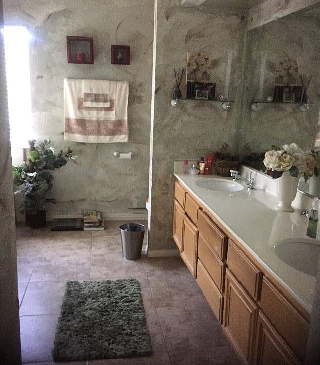 1st image of 13988 Dale Ct