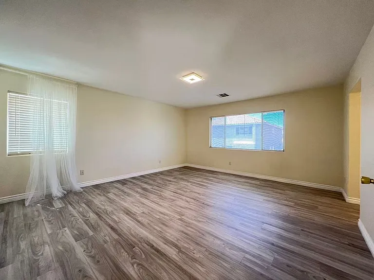 8480 Garnet Peak Ct — Photo 14