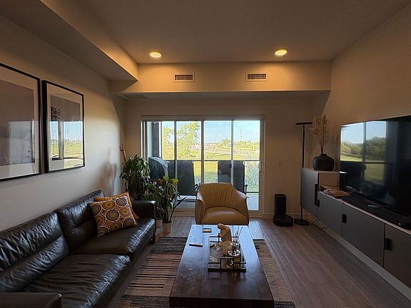 2nd image of 1505 Molson St #227