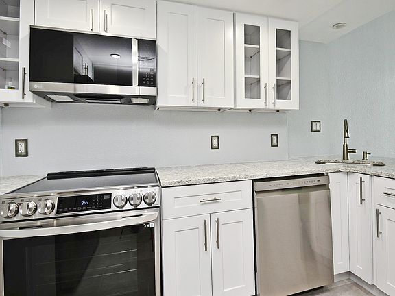 3rd image of 400 E Colonial Dr APT 1710