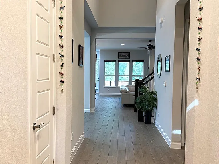 14716 Iveans Way — Photo 5