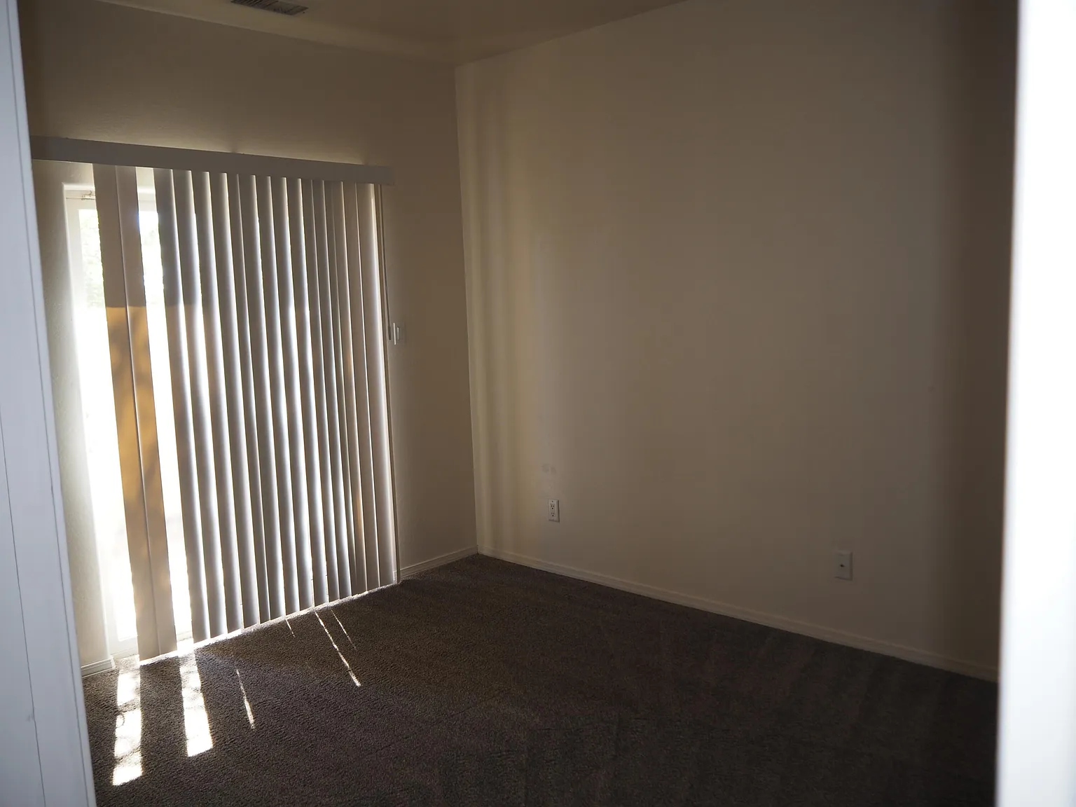 2 bed, 1.0 bath, 950 sqft, $1,500 — Photo 4