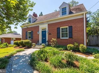 6004 Osceola Rd, Bethesda, MD 20816