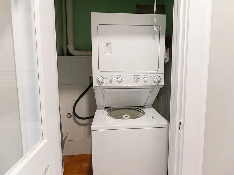 501 Steele St — Photo 11