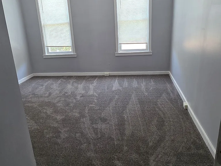 2550 W Pratt St — Photo 5