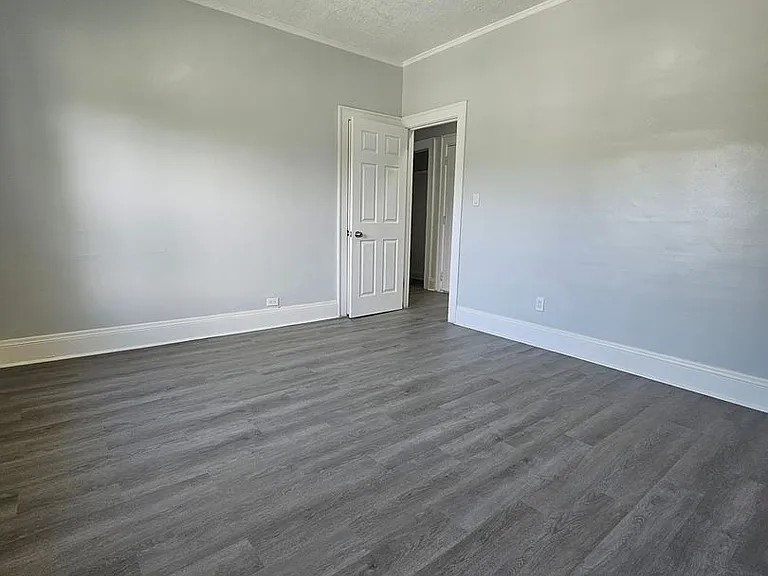 14201 Westropp Ave — Photo 27