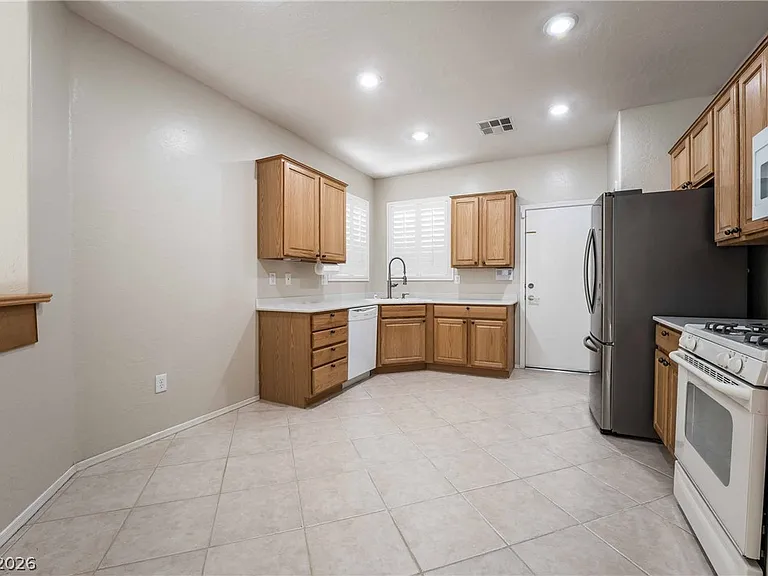 2563 Evening Twilight Ave — Photo 14