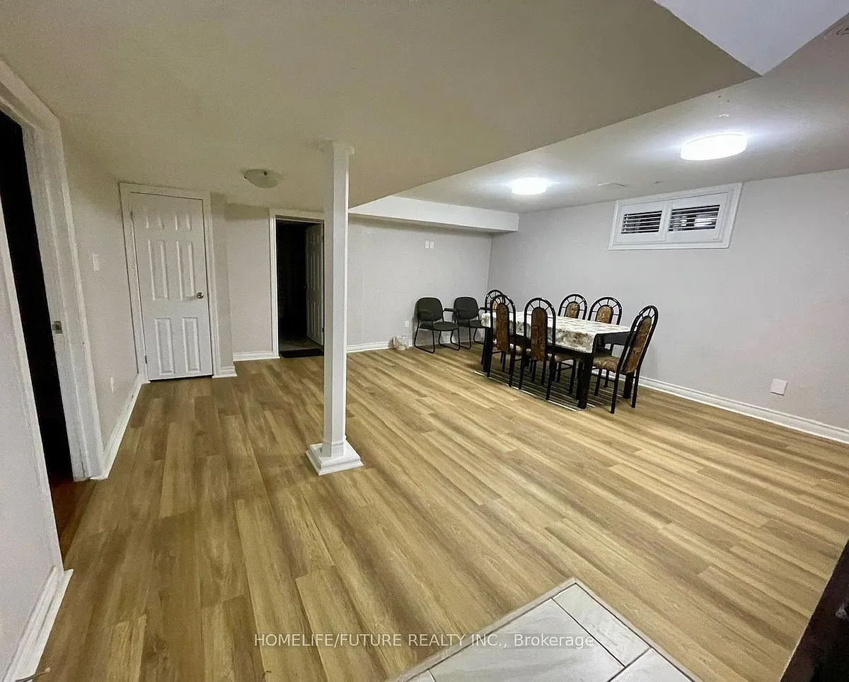 Building Photo - 92 Hiscock Blvd #BASEMENT