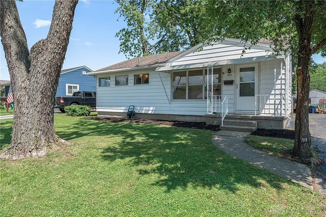 320 Spinning Rd photo 1