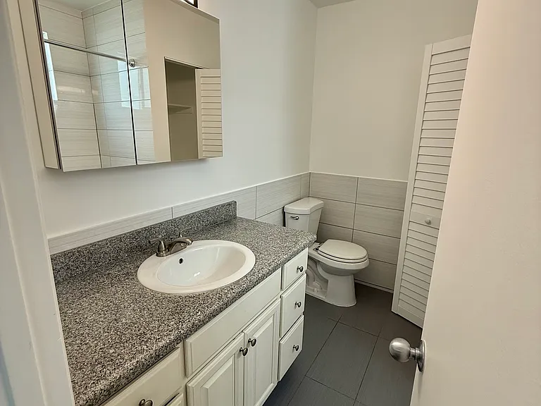 1138 Hacienda Place — Photo 6