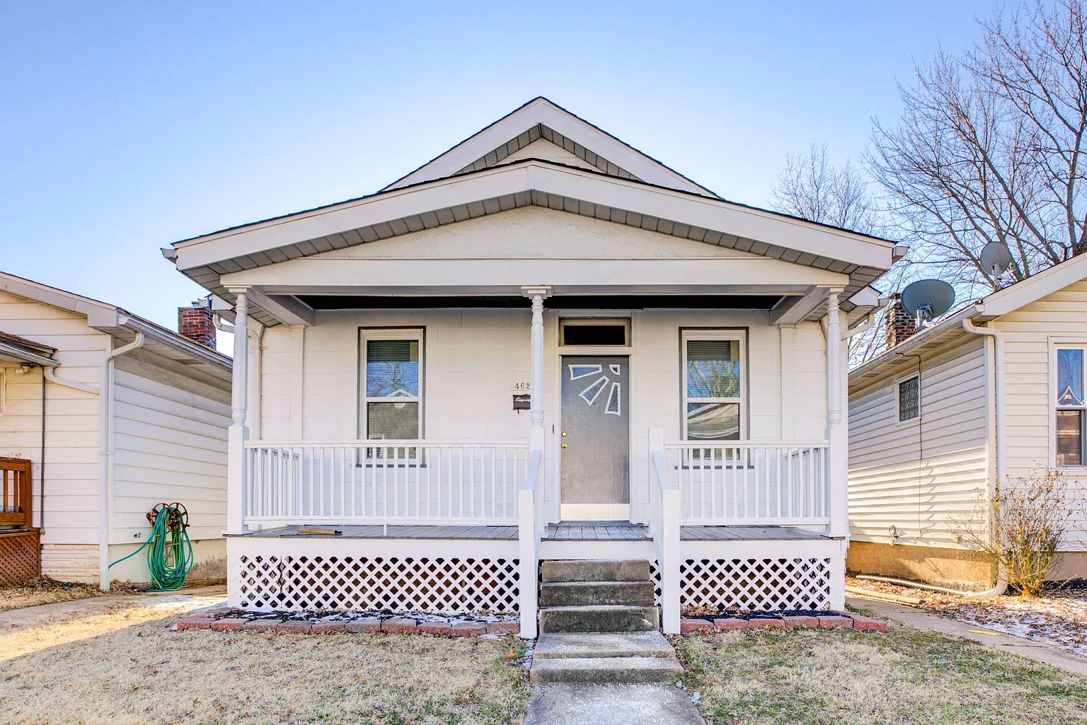 4622 Ray Ave photo 1