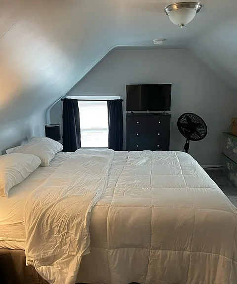 2nd Floor Bedroom #2