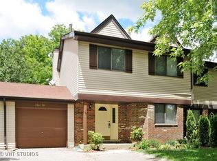 23W364 Greenbriar Dr, Naperville, IL 60540
