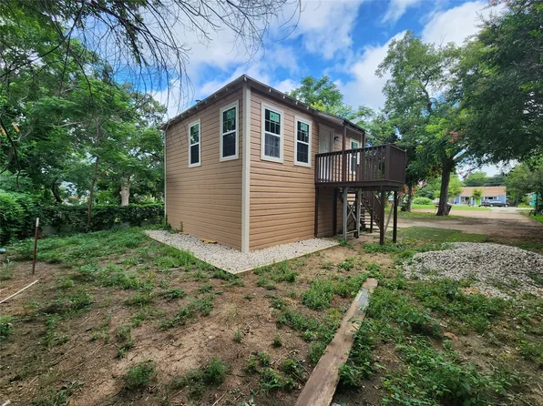 2502 Race St, Fort Worth, TX 76111