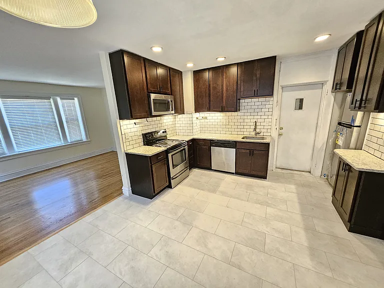 7012 Forsyth Blvd #2W — Photo 8