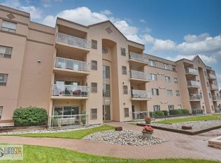 320 Village Grove Dr #206, Tecumseh, ON N8N4X7