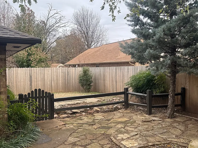 920 Countrywood Ln — Photo 23