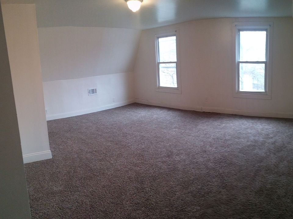 1st image of 303 N Day St #2