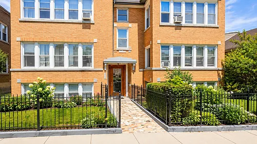 4646 W Addison St #2W Photo 1 4646 W Addison St #2W Photo 1