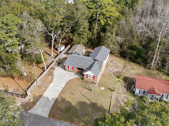 3rd image of 1035 High Point Avenue SW