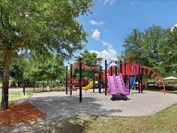 5th image of 2401 Willowbend Dr