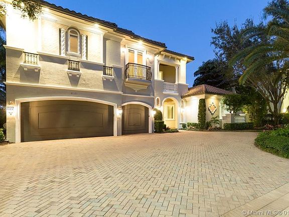 2nd image of 10281 Blue Palm St