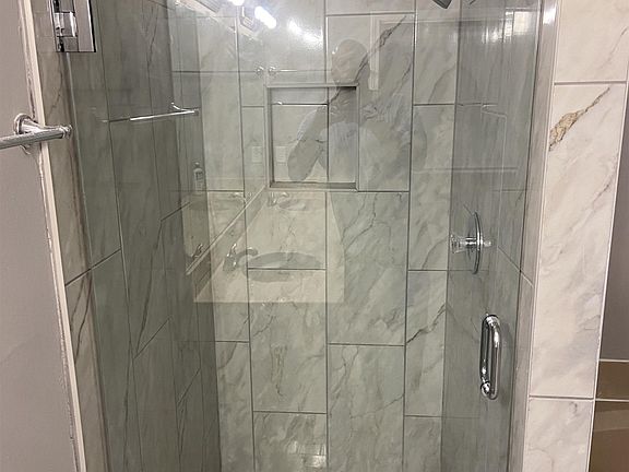 4th image of 4978 Lake Villa Cv