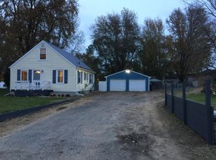 535 Blue Creek Rd, Benton Harbor, MI 49022