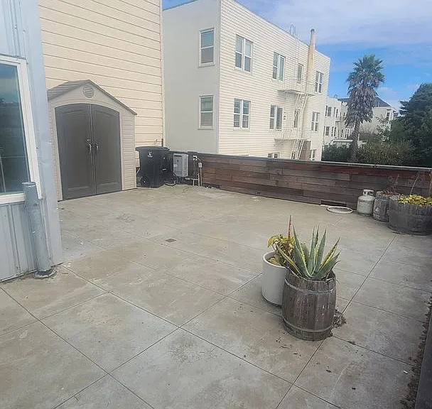 670 Stanyan St #1 — Photo 15