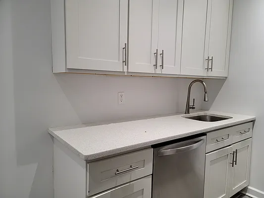 Rented by R New York | media 1