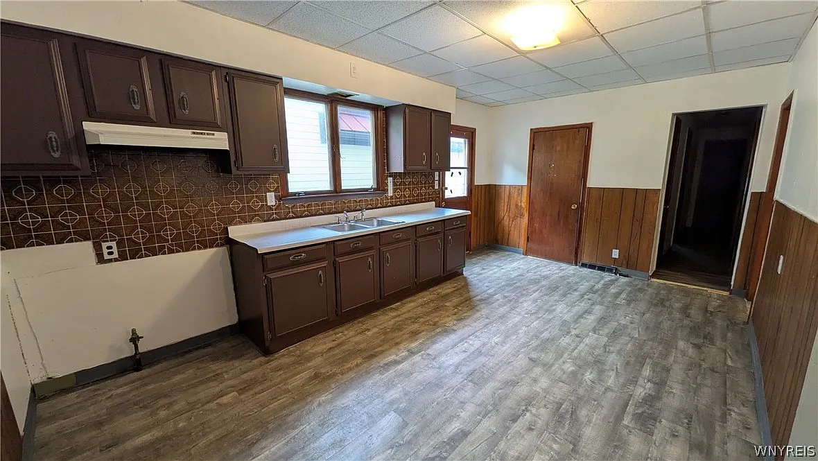 3 bed, 1.5 bath, 4235 sqft, $1,000 — Photo 3