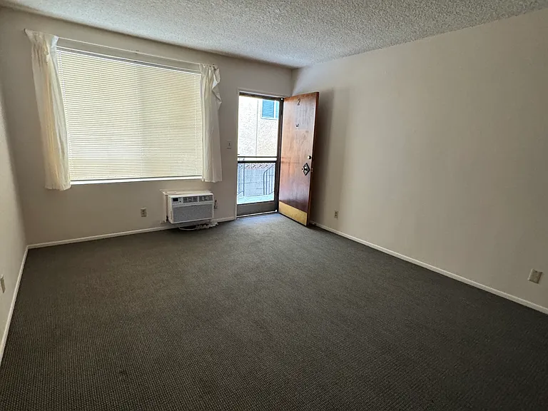 1222 N New Hampshire Ave #10 — Photo 11