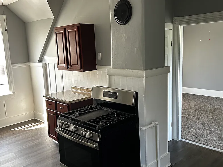 20 College Rd #4 — Photo 14