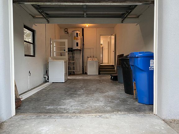 4th image of 727 27th Ave S