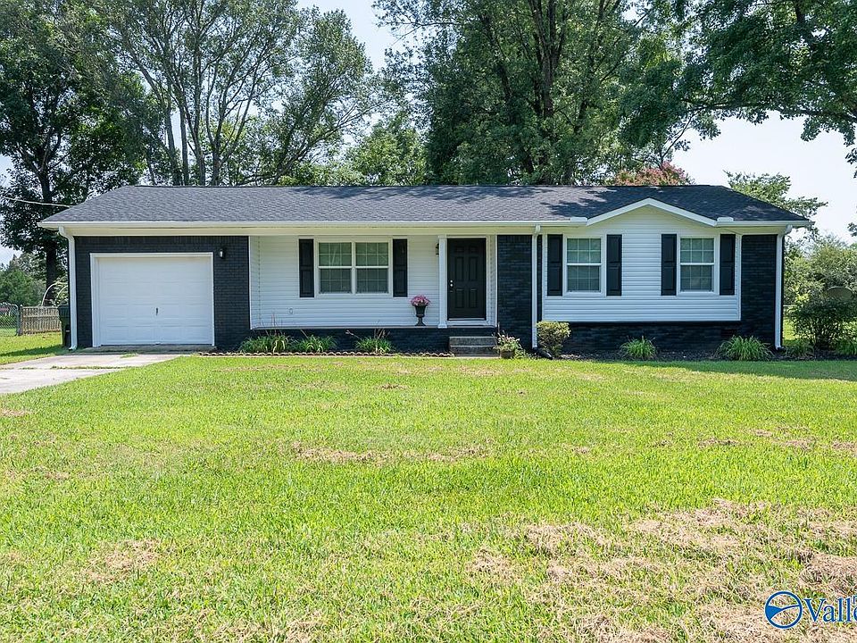 1st image of 614 Clift Dr