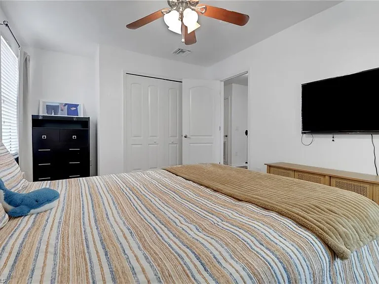 11295 Red Bluff Ln — Photo 28