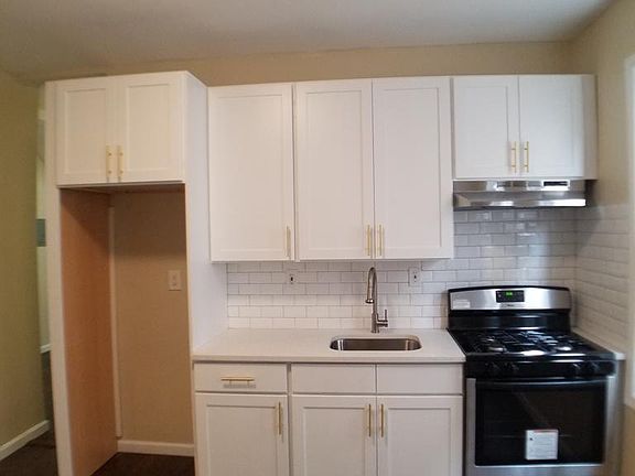 4th image of 457 14th Ave #1