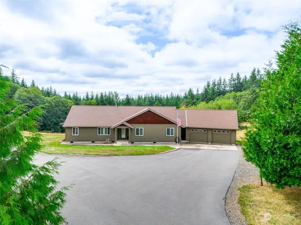 855 S Silver Lake Road, Castle Rock, WA 98611