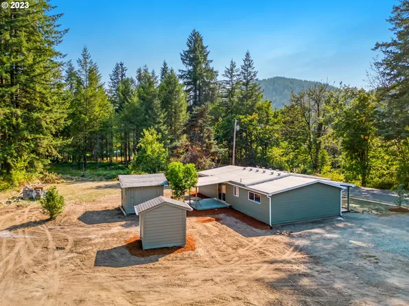 42219 Winberry Creek Rd, Fall Creek, OR 97438
