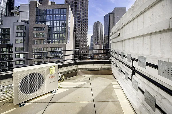 Rented by Waldstar Real Estate LLC | media 27